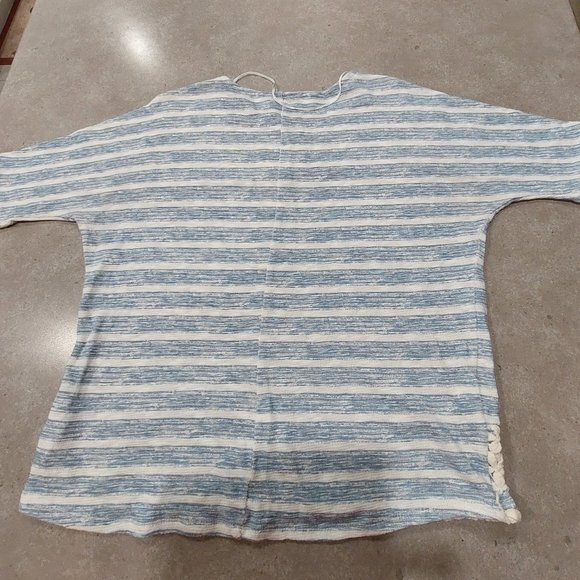 STYLE&CO. Blue/White Striped Knit Top w/Crochet Lace - XS - Picture 2 of 9